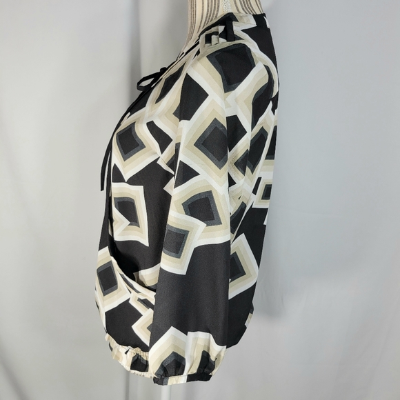 NY&Co Black/Tan/White Geometric Pattern Faux Wrap 3/4 Sleeve Top Size XSmall - Picture 5 of 11